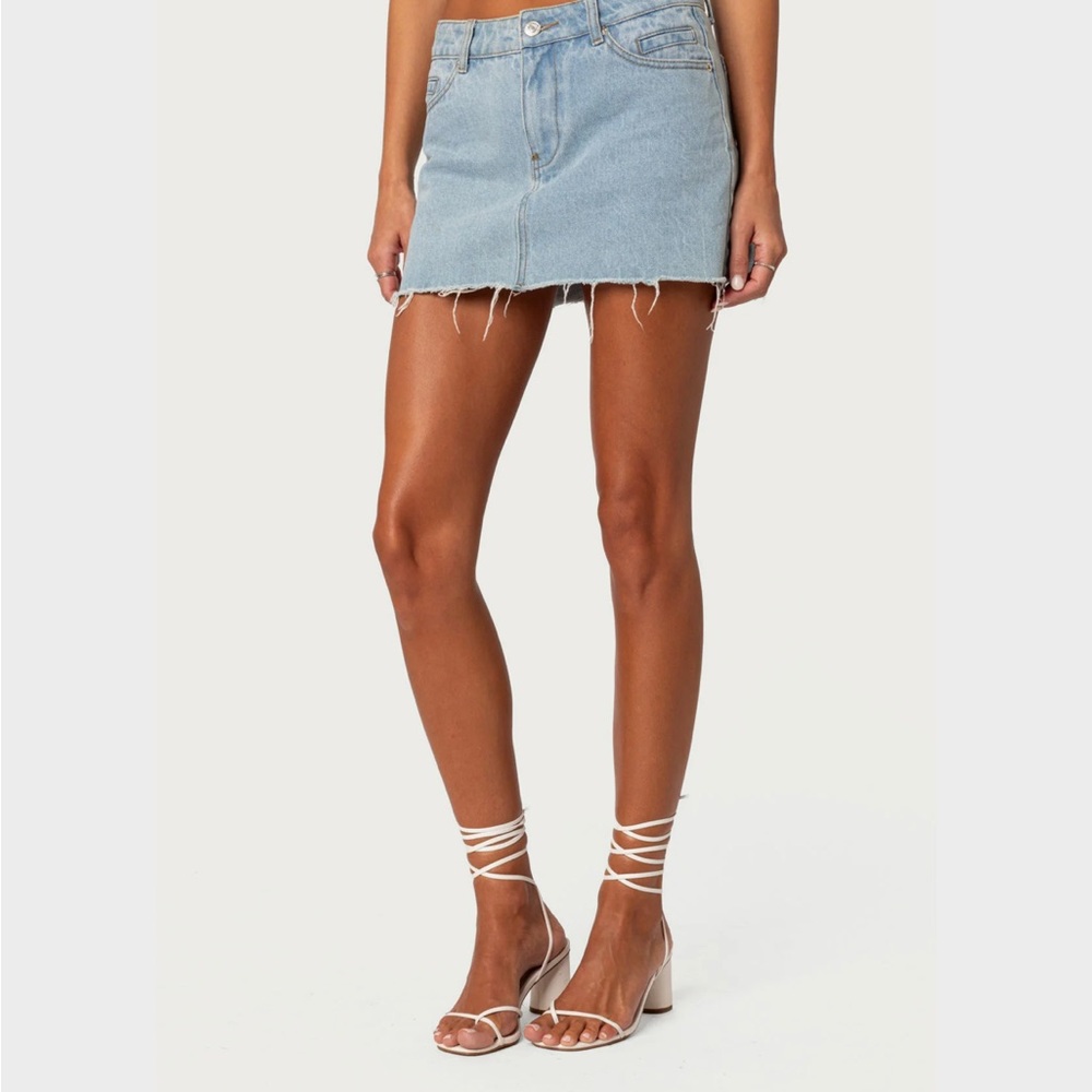Edikted Jessie Low-Rise Denim Mini skirt Xs
